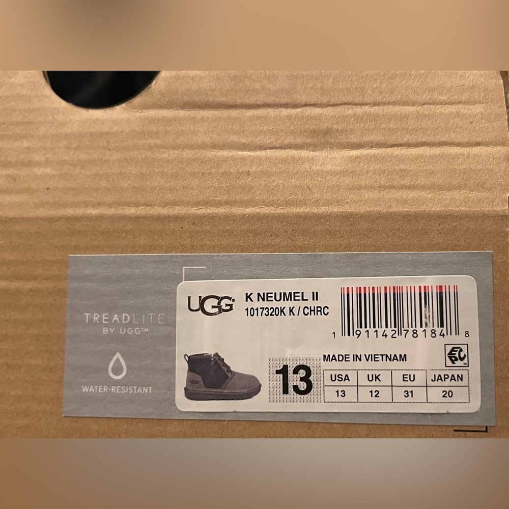 UGG Australia Neumel II Kids Chukka Boots Sz 13. - Picture 8 of 8